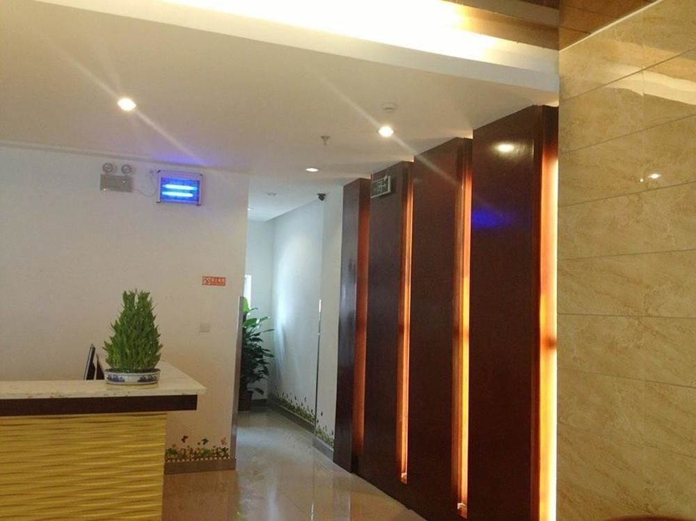 Ухань: Wuhan Demo Express Hotel Wuchang Railway Station