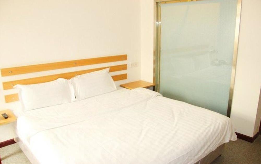 Ухань: Wuhan Demo Express Hotel Wuchang Railway Station