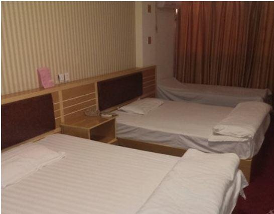 Хуайань: Fenghua Inn