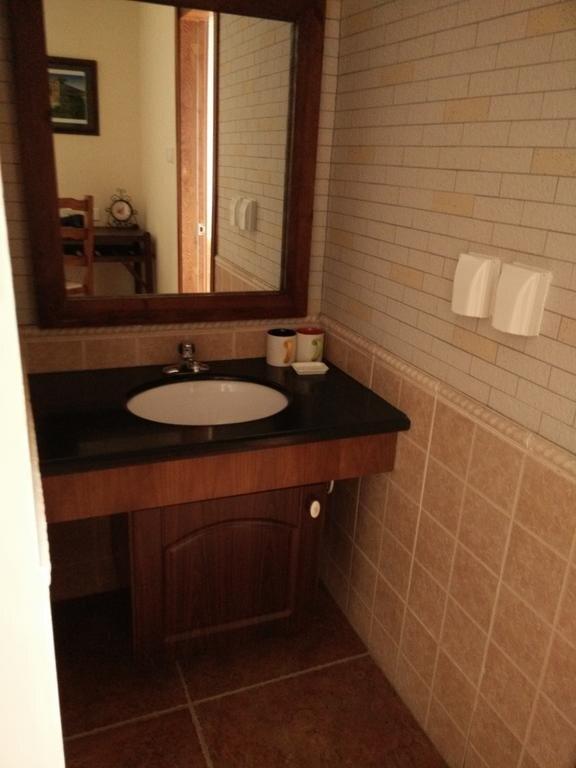 Баодин: Leeds Holiday Hotel