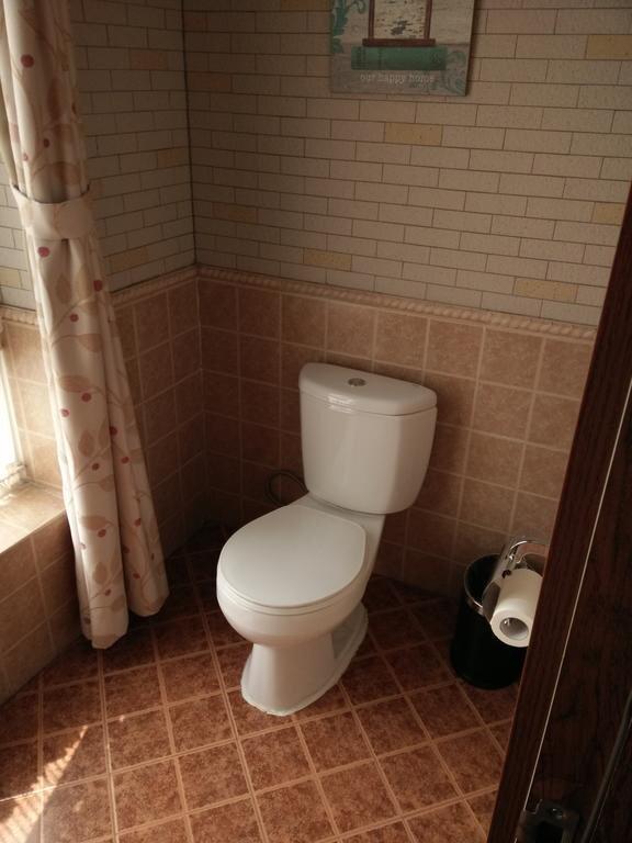 Баодин: Leeds Holiday Hotel