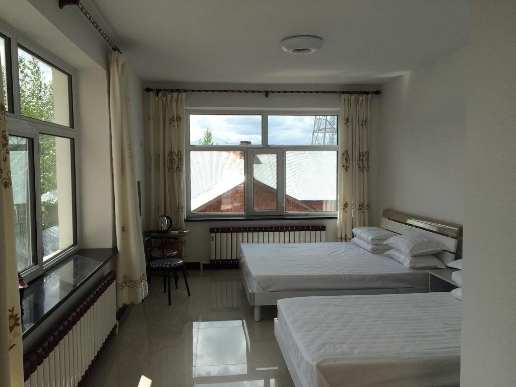 Хулун-Буир: Jincaoyuan Inn