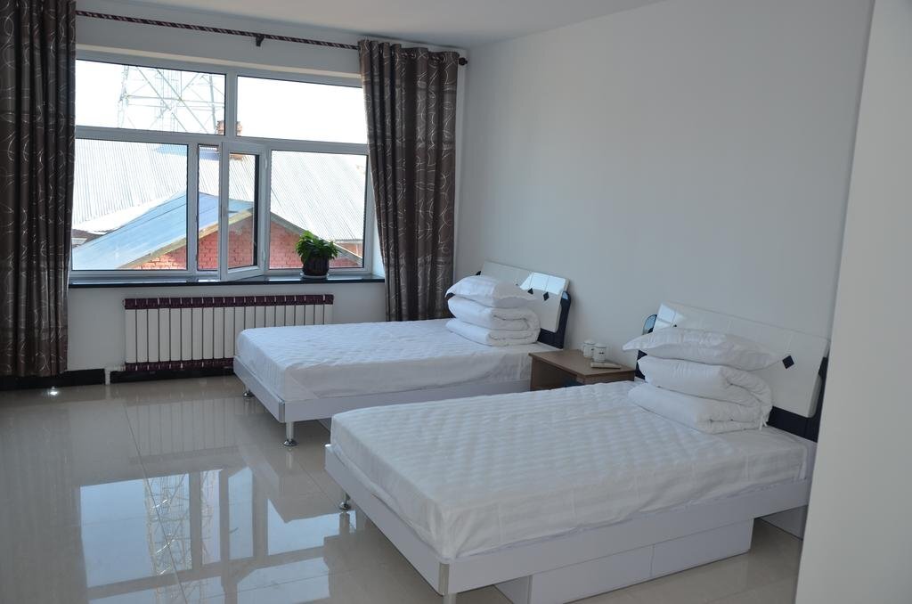 Хулун-Буир: Jincaoyuan Inn