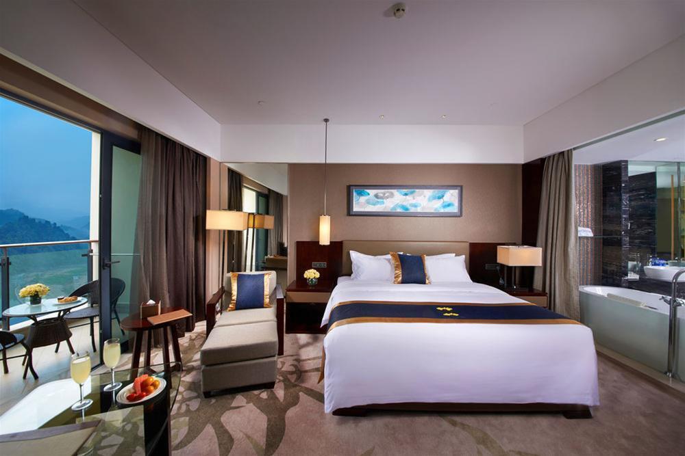Пинсян: Howard Johnson Hot Spring Resort Wugongshan