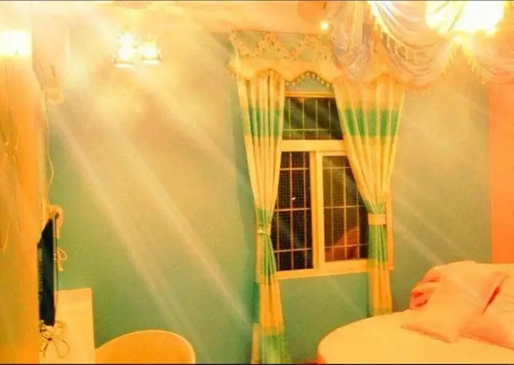 carousel image 1