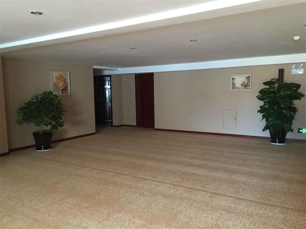 Цзинхун: Creative Holiday Hotel