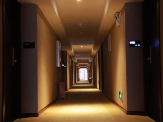 Цзинхун: Creative Holiday Hotel
