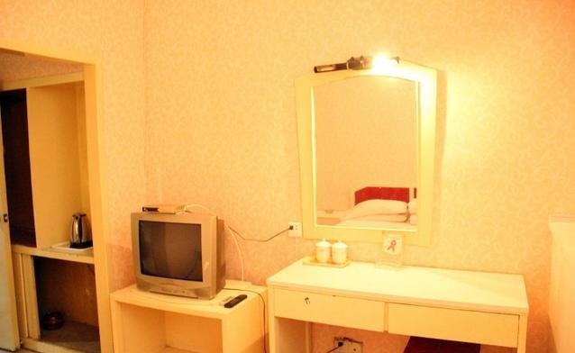 Кайфын: Shuangjie Hostel