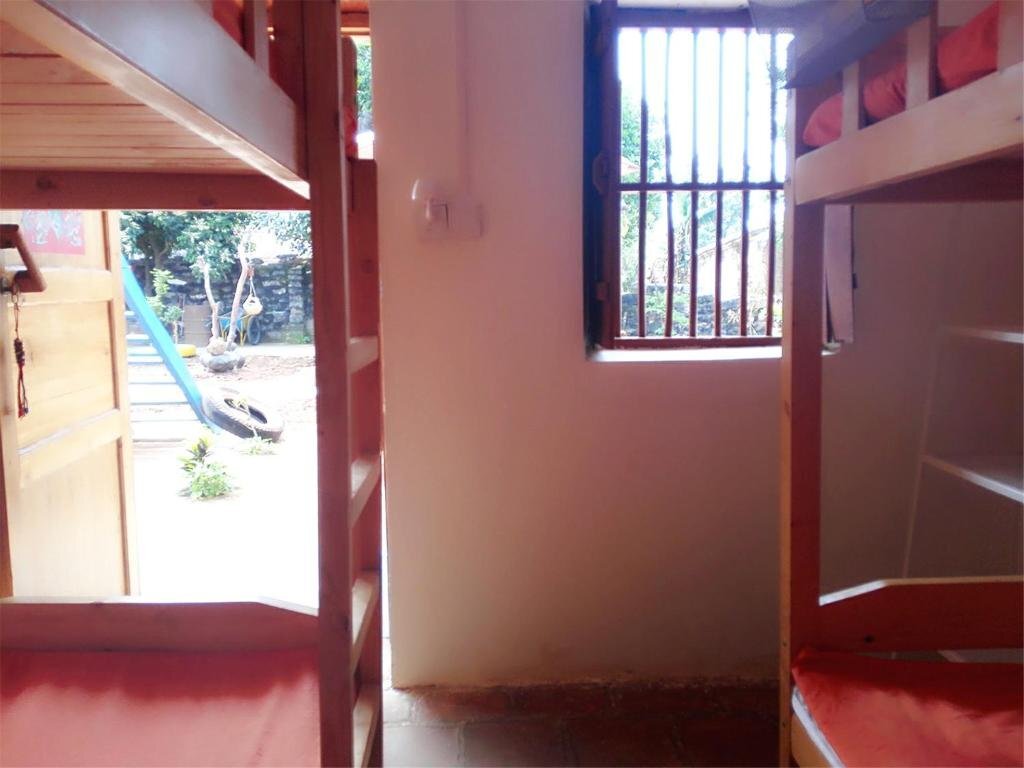 Бэйхай: Weizhou Qingxing Inn