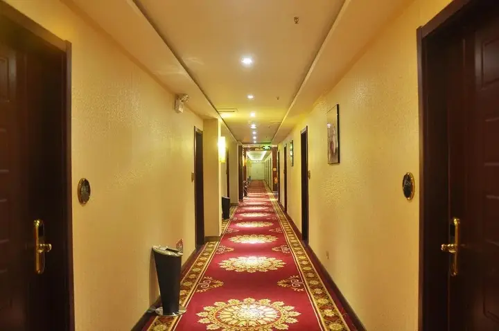 Yufujiang Fashion Business Hotel — фото 4