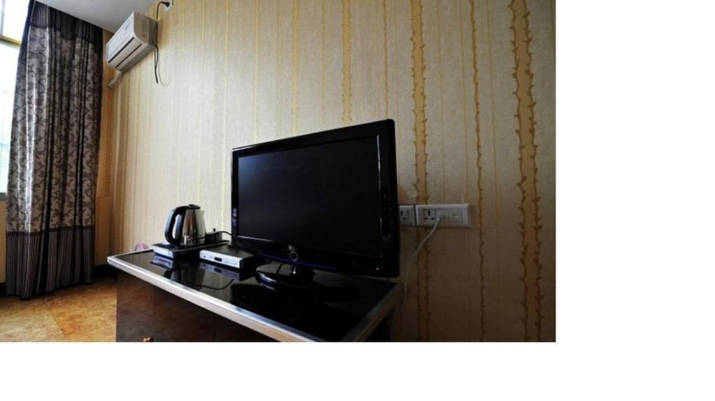 Аньшунь: Huibin Hostel