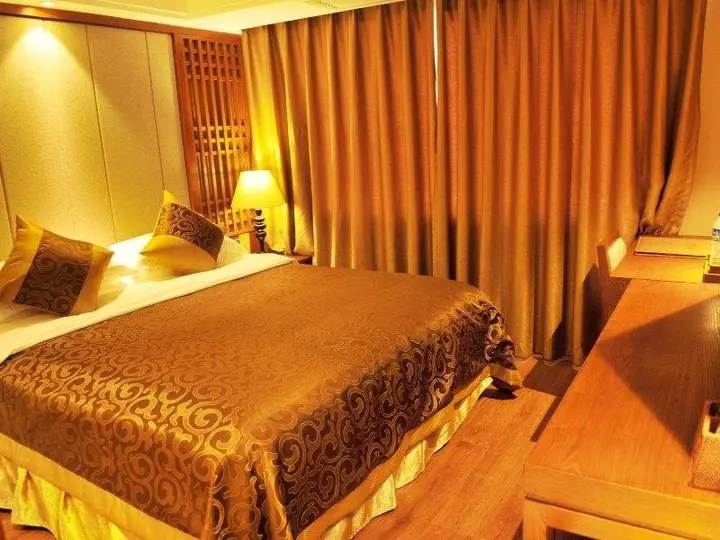 Цзинхун: Xishuangbanna Harbour Side International Hotel