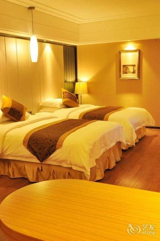 Цзинхун: Xishuangbanna Harbour Side International Hotel