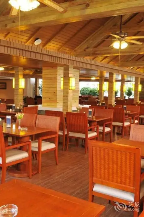 Цзинхун: Xishuangbanna Harbour Side International Hotel