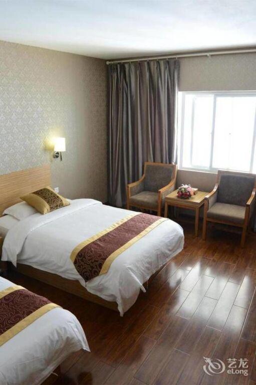 Цзинхун: Xishuangbanna Harbour Side International Hotel