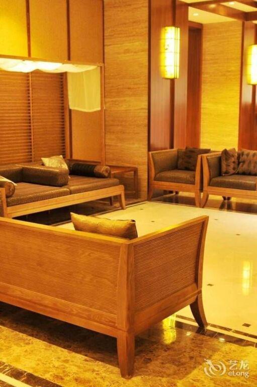 Цзинхун: Xishuangbanna Harbour Side International Hotel