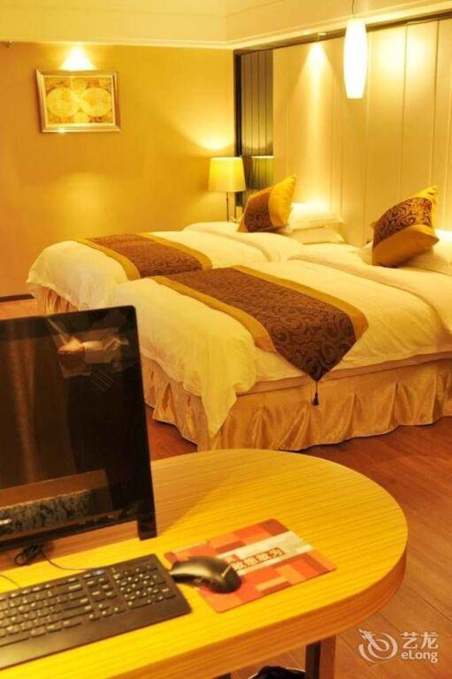 Цзинхун: Xishuangbanna Harbour Side International Hotel