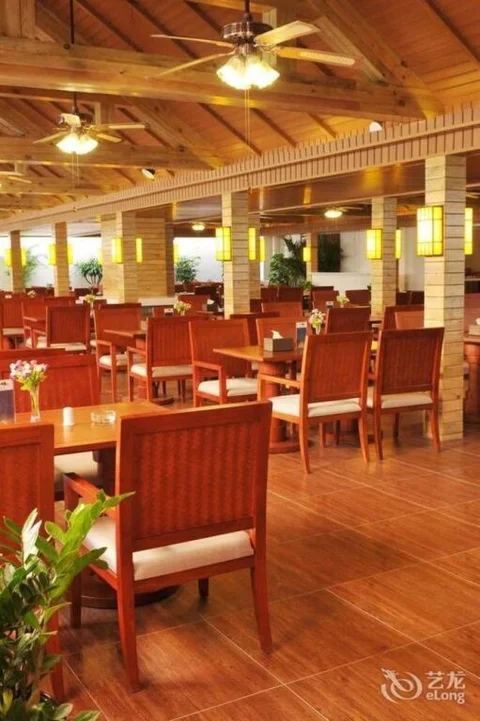Цзинхун: Xishuangbanna Harbour Side International Hotel
