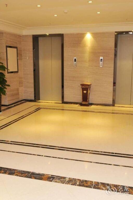 Цзинхун: Xishuangbanna Harbour Side International Hotel