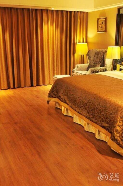 Цзинхун: Xishuangbanna Harbour Side International Hotel