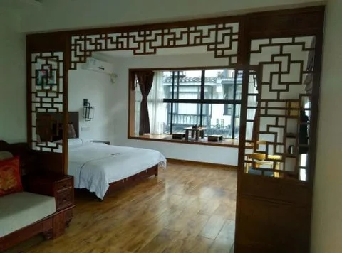 Гуйлинь: The Moon Flower Hotel