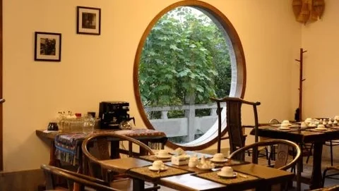 Гуйлинь: The Moon Flower Hotel