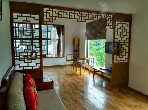 Гуйлинь: The Moon Flower Hotel