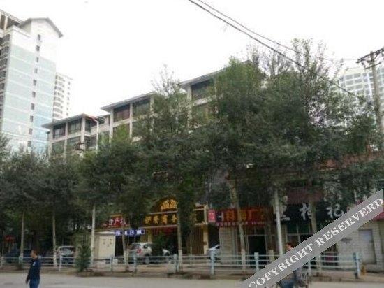 Синин: Yilong Business Hotel