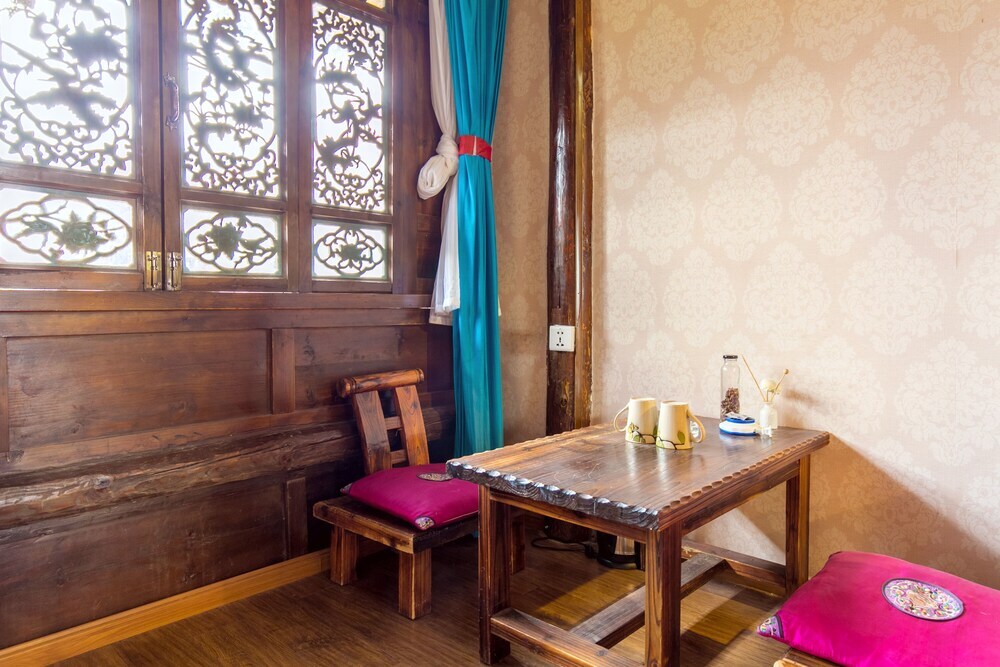 Лицзян: Lijiang Ledao Inn