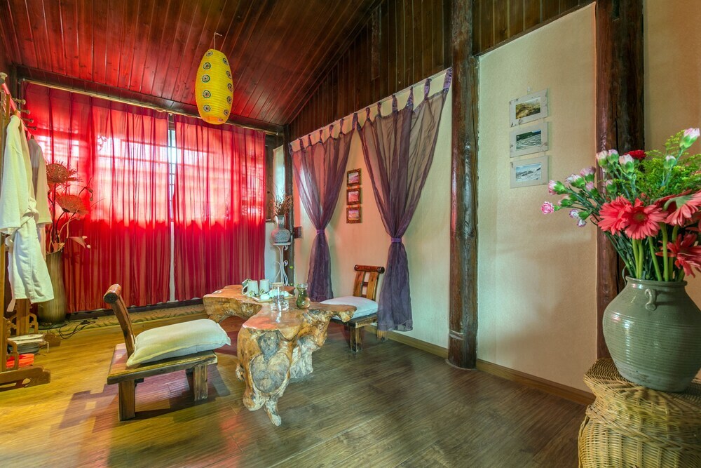 Лицзян: Lijiang Ledao Inn
