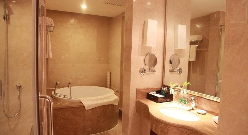 Шицзячжуан: Shijiazhuang Shen Zhou 7 Star Hotel