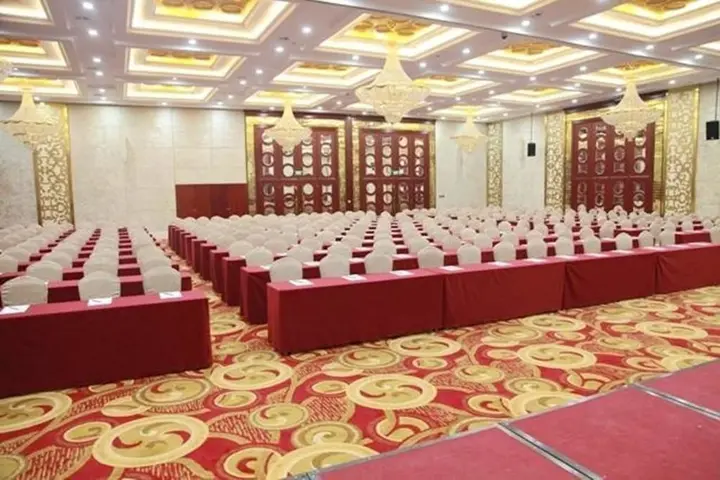 Шицзячжуан: Shijiazhuang Shen Zhou 7 Star Hotel