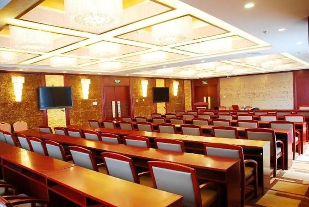 Шицзячжуан: Shijiazhuang Shen Zhou 7 Star Hotel