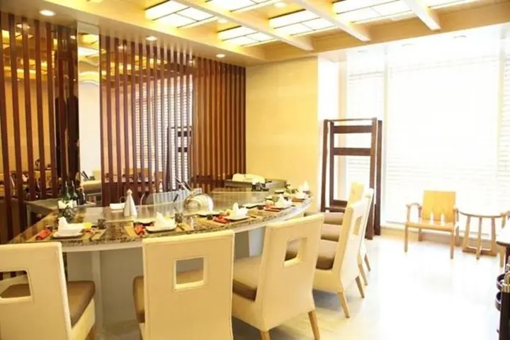 Шицзячжуан: Shijiazhuang Shen Zhou 7 Star Hotel