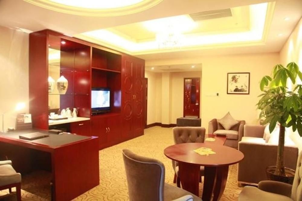 Шицзячжуан: Shijiazhuang Shen Zhou 7 Star Hotel