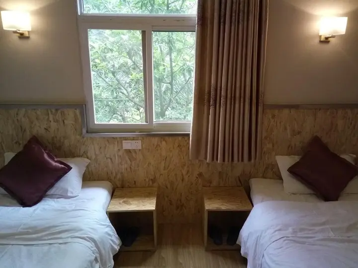 Сичан: Blooming Azaleas International Youth Hostel