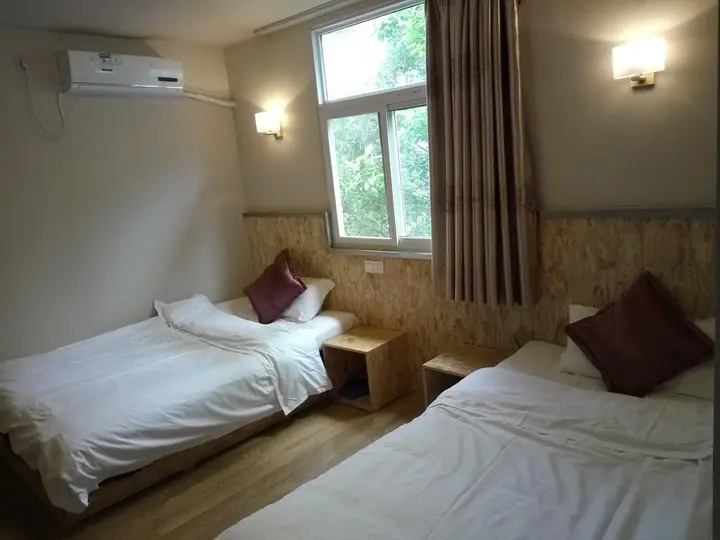 Сичан: Blooming Azaleas International Youth Hostel