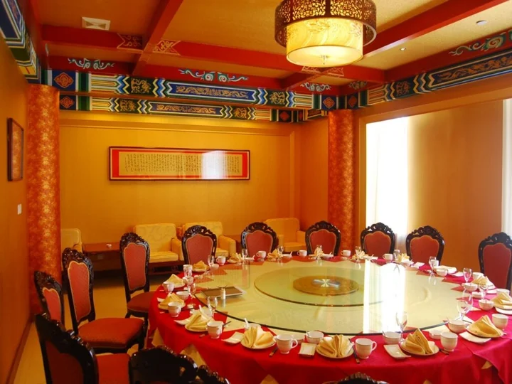 Шэньян: Liaoning Trade Union Mansion