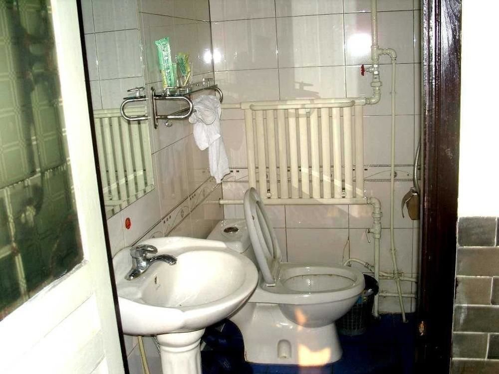 Цзиньчжун: Zhengjia International