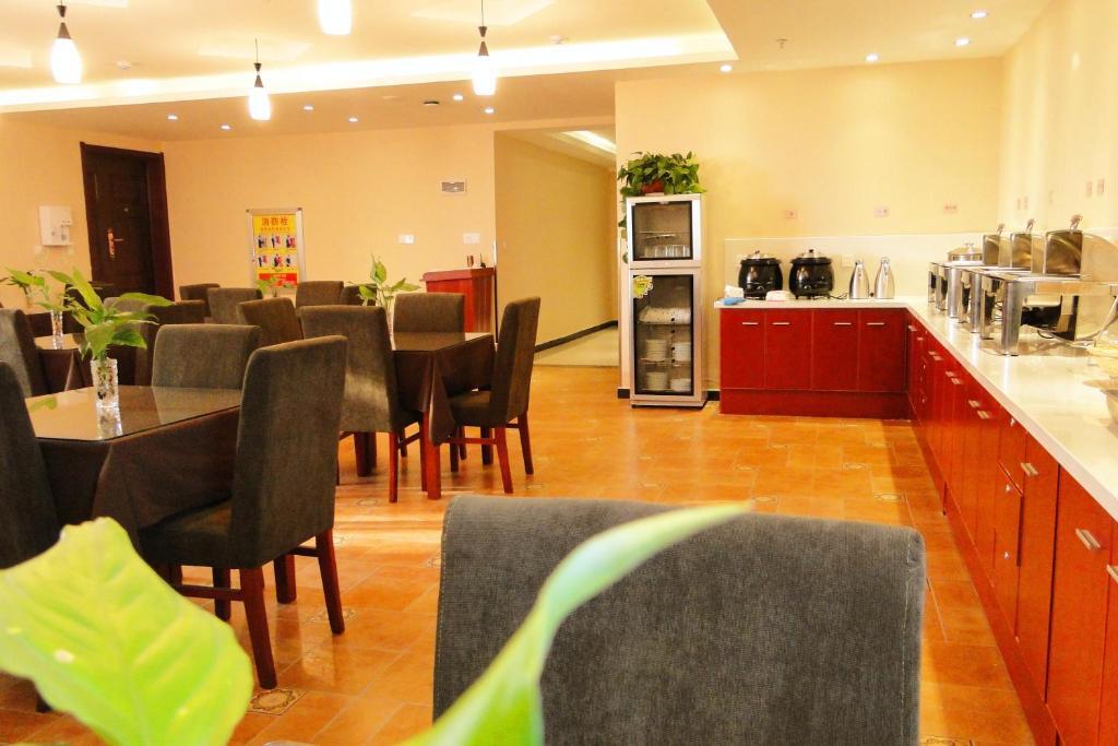 GreenTree Inn BoZhou GuoYang County ShengLi Road FuYang Commercial Building Express Hotel — фото 1