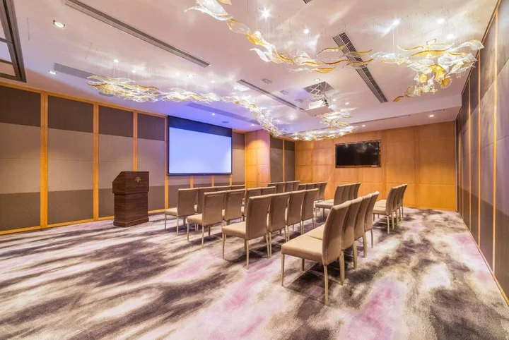 Гонконг: Kowloon Harbourfront Hotel