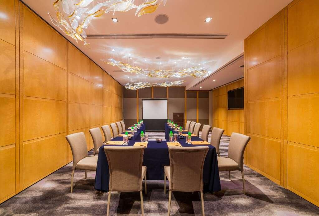 Гонконг: Kowloon Harbourfront Hotel