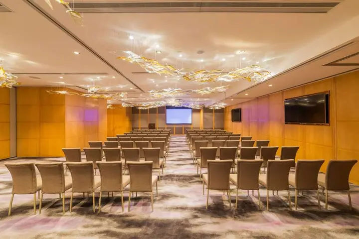 Гонконг: Kowloon Harbourfront Hotel