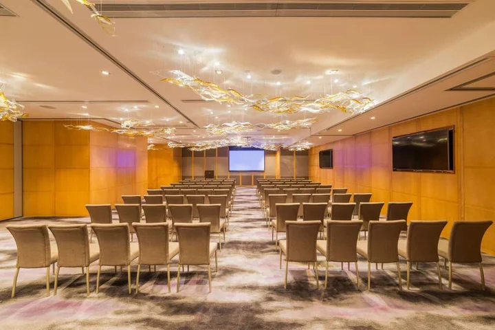 Гонконг: Kowloon Harbourfront Hotel