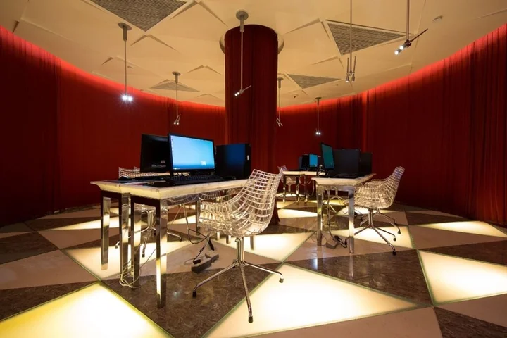 Гонконг: Kowloon Harbourfront Hotel