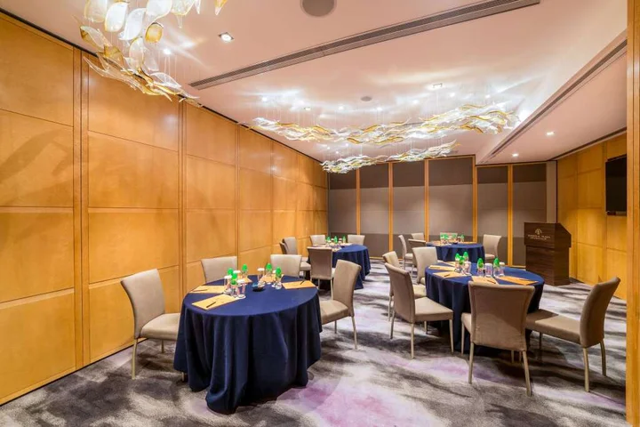 Гонконг: Kowloon Harbourfront Hotel