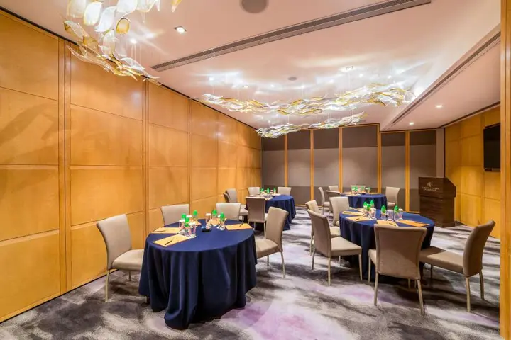 Гонконг: Kowloon Harbourfront Hotel