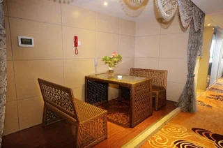 Ичан: Orange Inn Walking Street