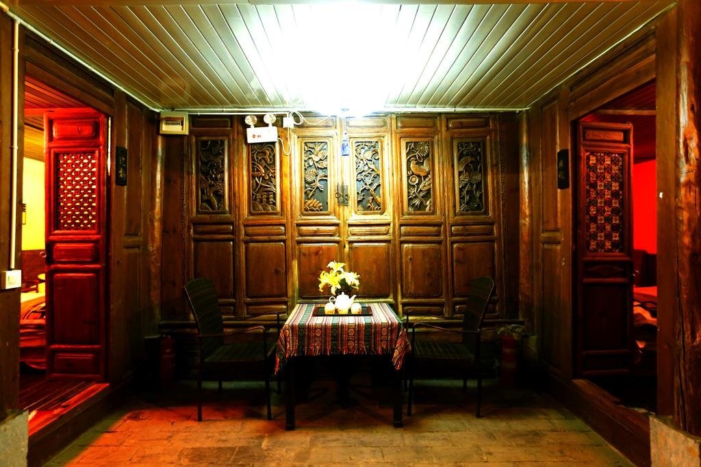 Лицзян: Lijiang Yuese Inn