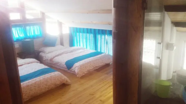 Чжаосин: Zhaoxing Ruyuan Family Inn